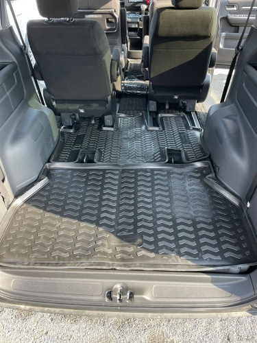 Модельный коврик в багажник для Honda Stepwgn 2015-2021 СТАНДАРТНЫЙ для всех версий фото 2