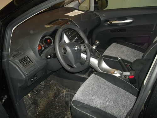 Чехлы для Toyota Auris 2006-2012 фото 3