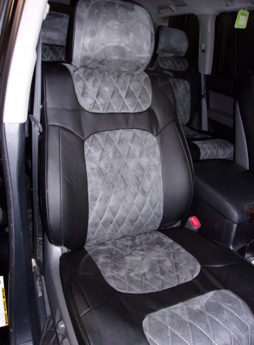 Чехлы для Toyota Land Cruiser 200 2015-2021, для автомобилей с левым расположение руля, второй ряд с делением 40/20/40, комплект на 2 ряда сидений фото 3
