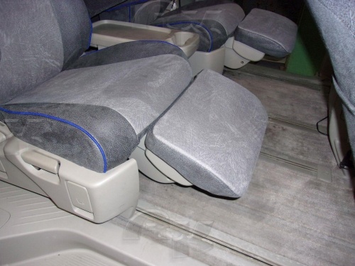Чехлы для Toyota Estima 2006-2016, второй ряд два раздельных кресла, комплект на 3 ряда сидений фото 6