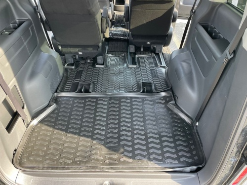 Модельный коврик в багажник для Honda Stepwgn 2015-2021 СТАНДАРТНЫЙ для всех версий фото 5