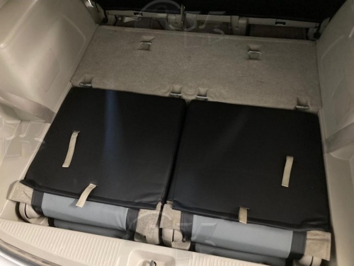Чехлы для Toyota Isis,  второй ряд 60/40 с подлокотником Platana, комплект на 3 ряда сидений фото 7
