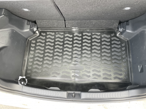 Модельный коврик в багажник Toyota Yaris 2019-  фото 4